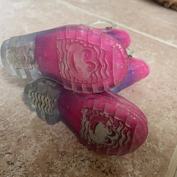 Toddler Light Up Rain Boots Size 5 - Picture 2 of 3